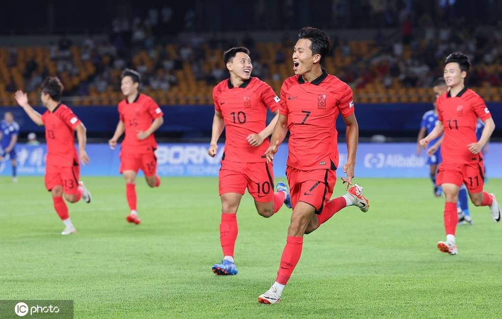 事件平历史最低!FIFA女足年终排名：中国女足降至第19 日本第8朝鲜第9FIFA女足新一期世界排名公布，中国女足下降4位至第19，亚足联第4。